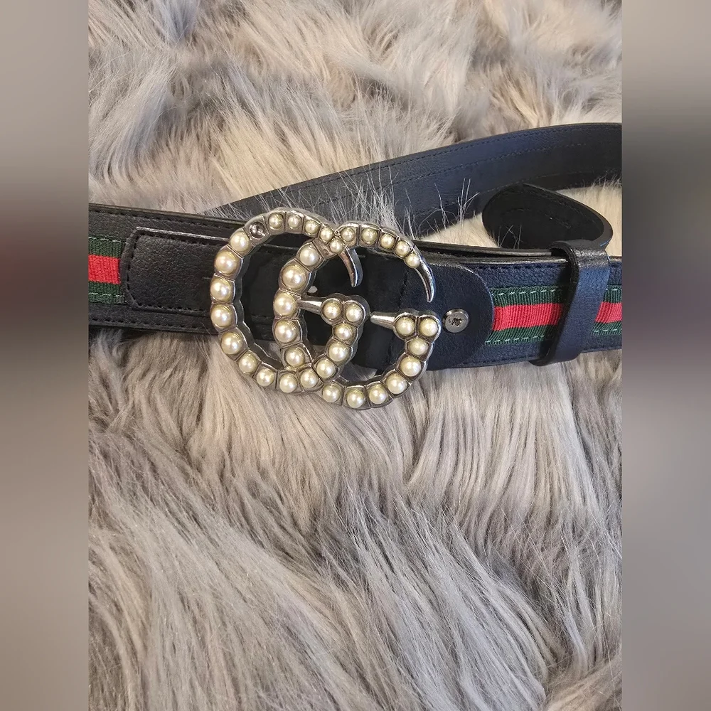 Gucci Leather Belt with Pearl Double-G Buckle